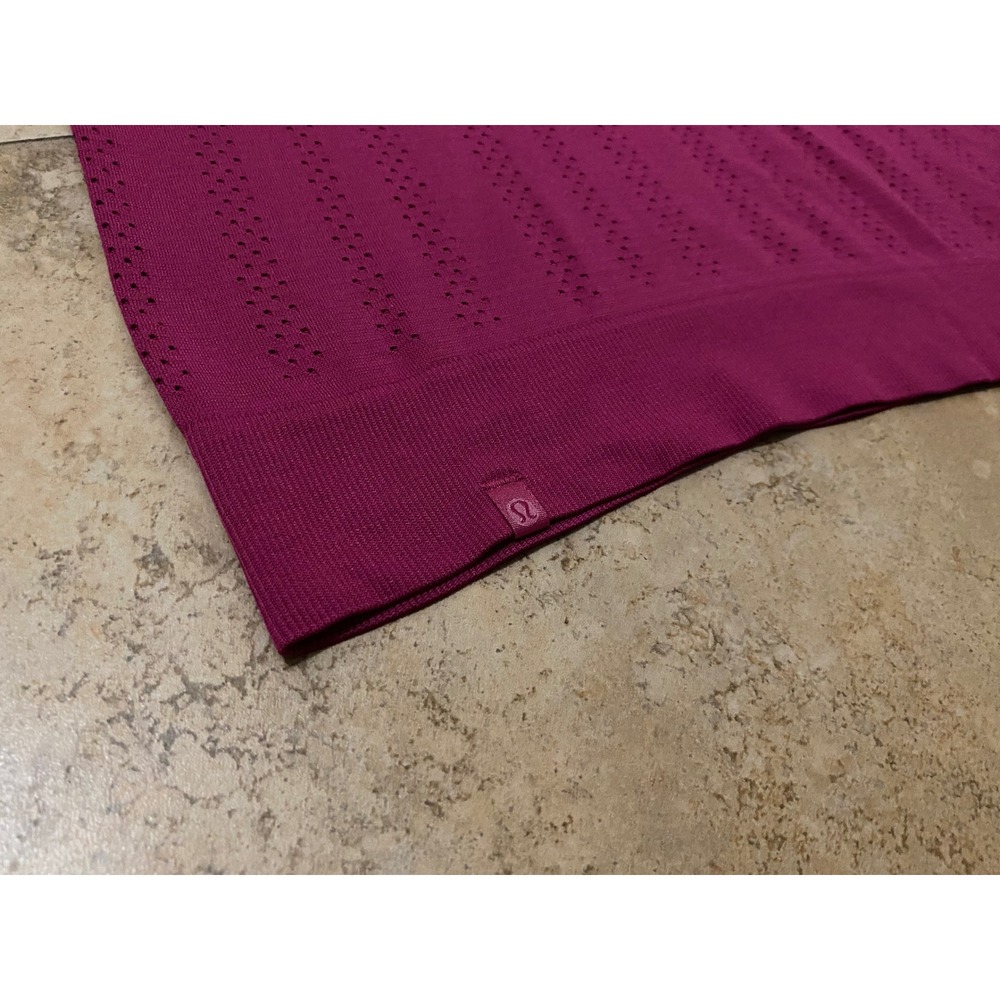 Lululemon Swiftly Breathe Muscle Tank Top Fletching Lines Ripened Raspberry Sz 6 - Picture 14 of 15